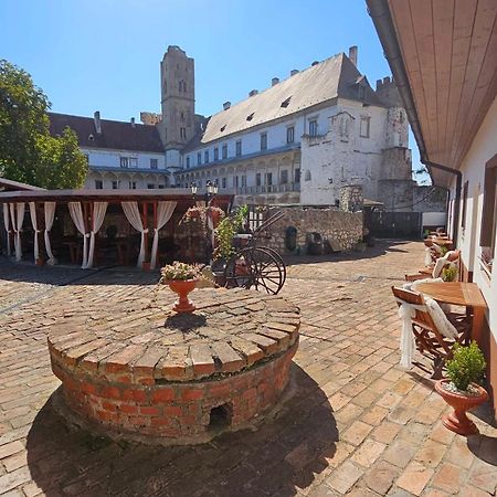Zamecky Penzion Rotunda Бржецлав Экстерьер фото